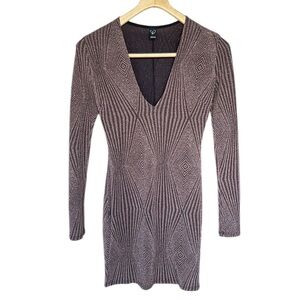 Windsor Women’s Long Sleeve V-Neck Sparkly Fitted Short Party Dress, Size Medium